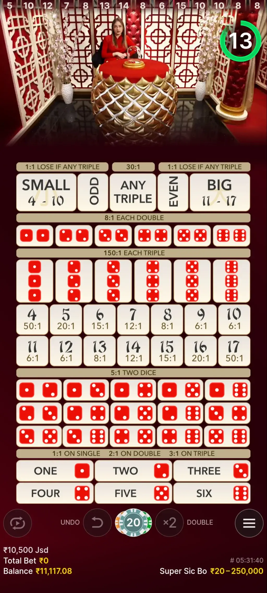 A Super Sic Bo online betting table showing the layout for Small, Big, and Triple bets during the betting phase.