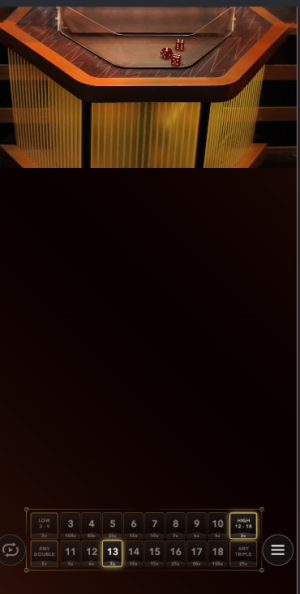 लाइव डीलर तीन पासे रोल करता है